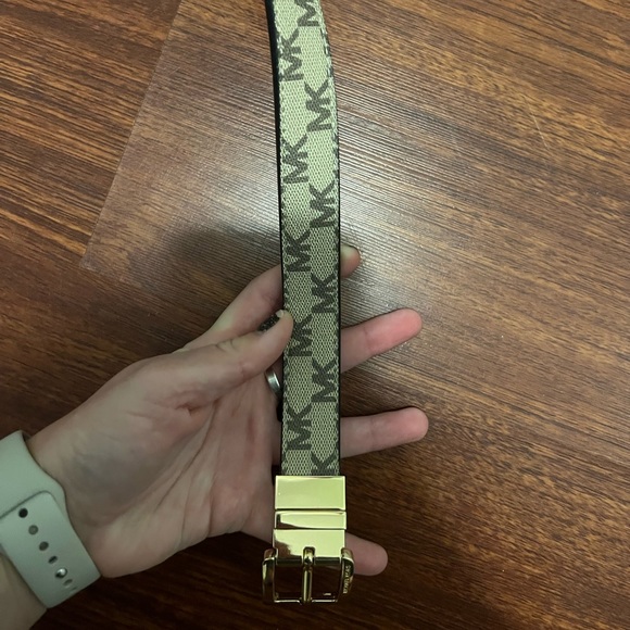 Michael Kors Reversible Belt - Picture 1 of 4